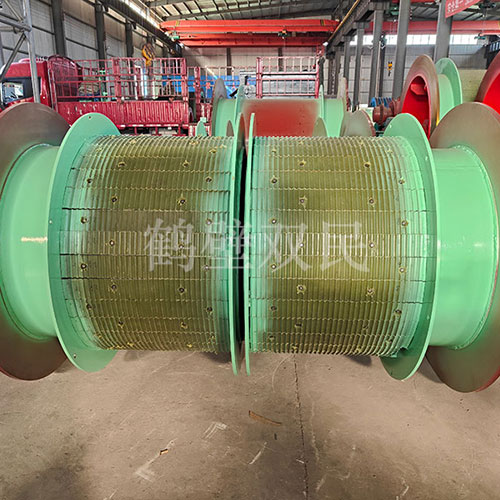 鑿井絞車廠家生產(chǎn)的2JTP-1.2×0.8P礦用提升絞車發(fā)貨！